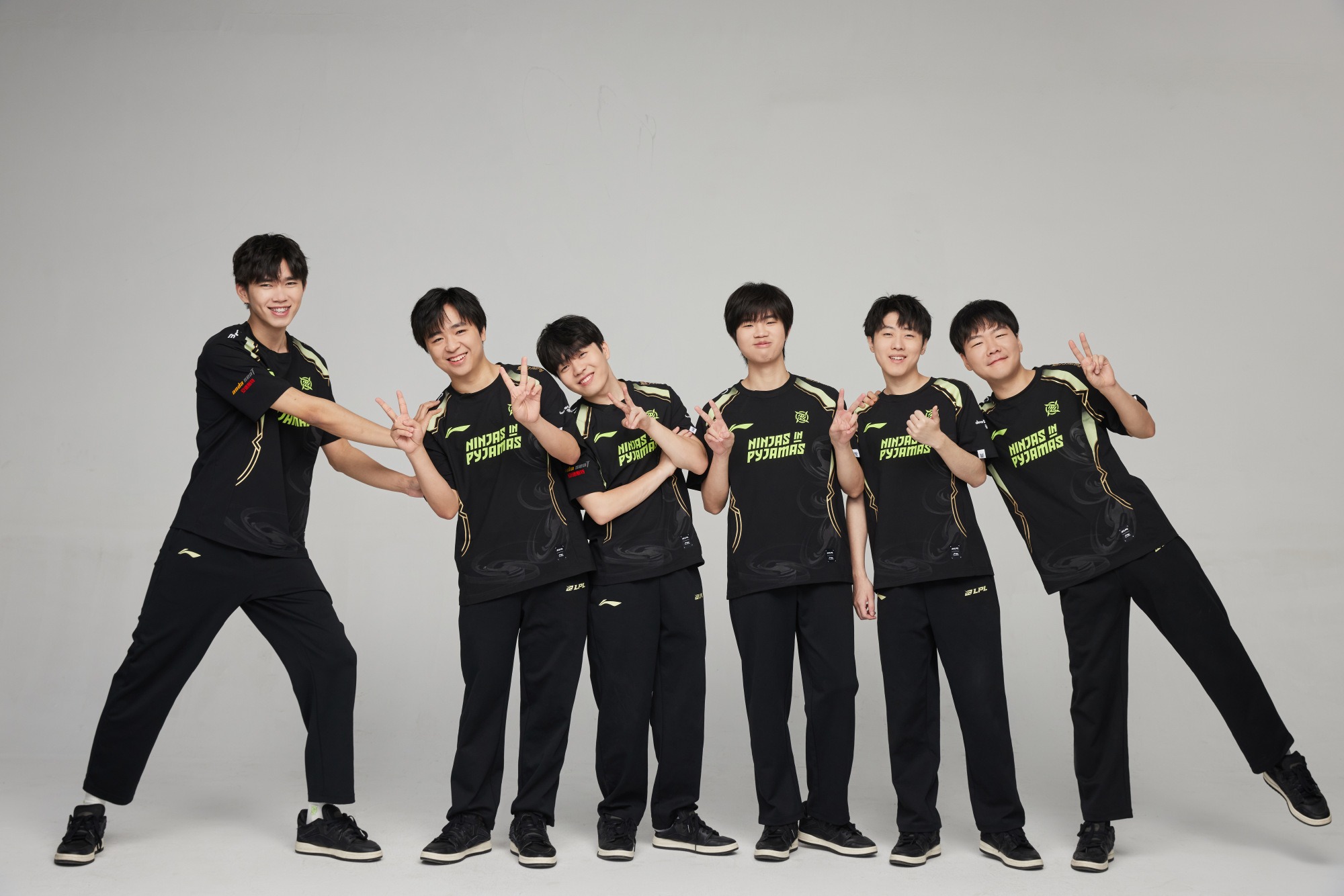 Rookie爆冷击败DWG，大胜引爆全场！的简单介绍